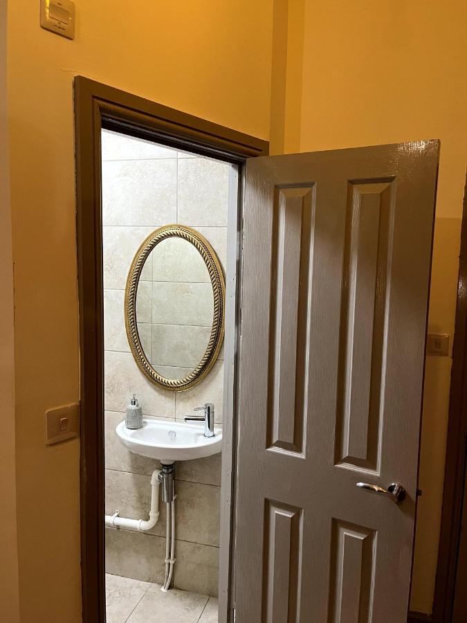 Top Floor Bed & Breakfast Lincoln Exterior photo